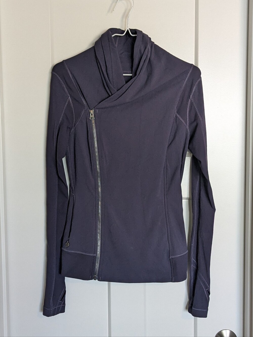 Lululemon Bhakti Yoga Jacket - Black Grape Purple sz 6